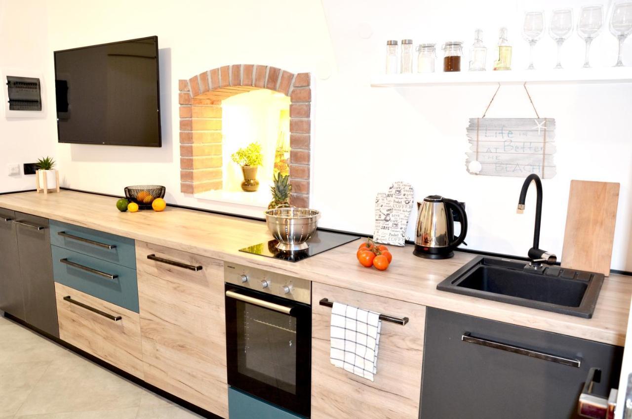 Studio Apartment Surf By The Sea Opatija Exterior foto